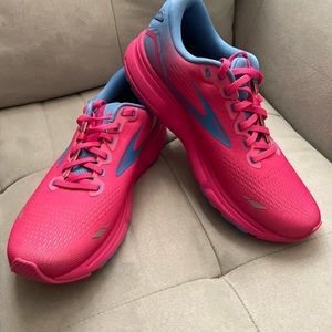 Brooks Ghost 15 Women’s Size 10 Pink/Blue Running Shoes